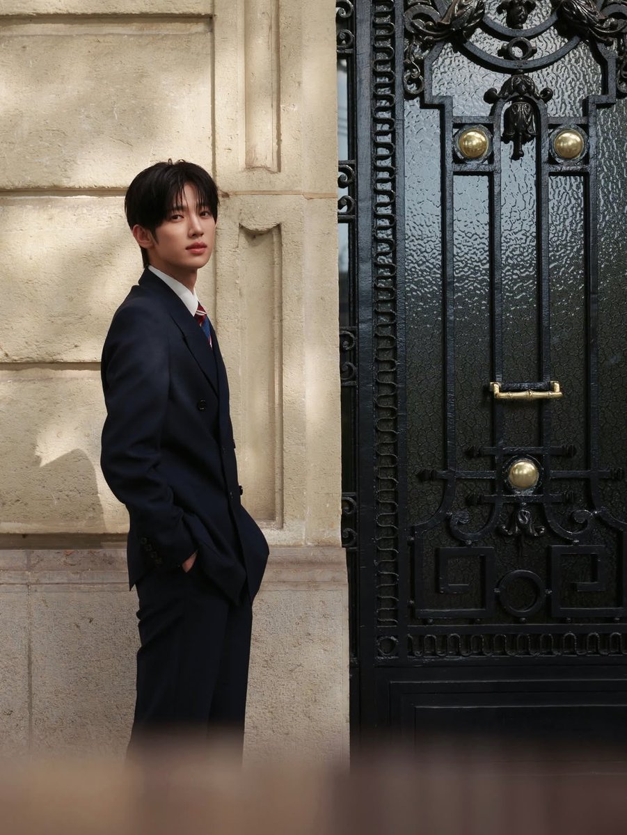 sesecoreS2's tweet photo. 261005 INUFF 인스타게시물

PARK SIWOO x Valentino SS27
#박시우 #PARKSIWOO https://t.co/Yeg11iyRXz