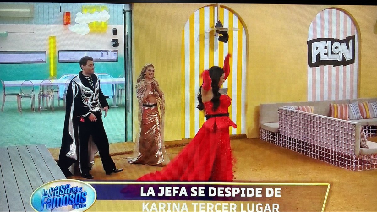 AleexCamposs's tweet photo. Karina 3 lugar? Nah, bai. A la mierda #LaCasaDeLosFamososMéxico https://t.co/9iQDU8kcQO