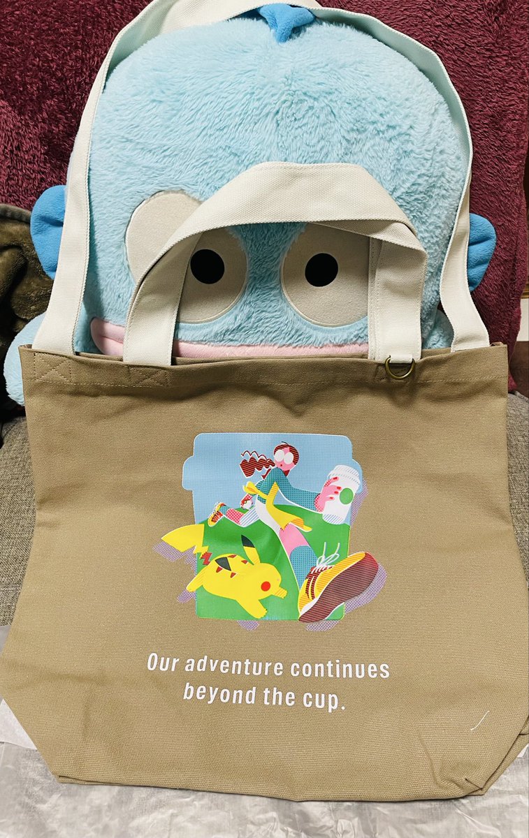 manasukedao's tweet photo. 無事に届いた🥰アクリルチャームは間に合わなかったけどカバン買えてよかったぁ_(:3 」∠)_ありがとうスタバ、ありがとうポケモン😊 https://t.co/fWimSFlsiX