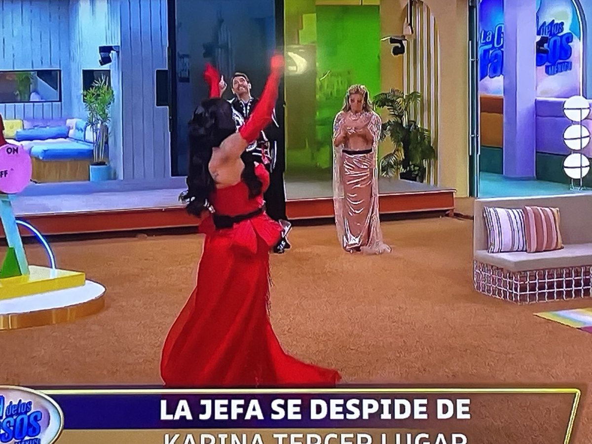 Meowreu's tweet photo. Que mierda es esto? 
Ella debía ganar 😭😭😭😭😭

FRAUDE TOTAL 💀
#LaCasaDeLosFamososMéxicoMx 
#LaCasaDeLosFamososMéxico https://t.co/jTkBnGbOe0