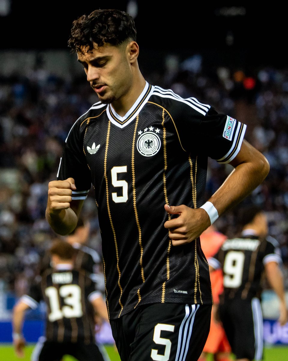 FCBayernEN's tweet photo. 🌍 International duty recap:

🇩🇪 Urbig, Pavlović, Bischof and Karl all started in Germany's goalless draw with Greece. 

🇦🇹 Laimer captained Austria as they drew 1-1 with Kosovo. 

🇲🇦 Saibari started for Morocco in their 1-1 draw vs Mali.

🇸🇳 Bara played the full 90 in Senegal's 1-0 victory against Comoros.