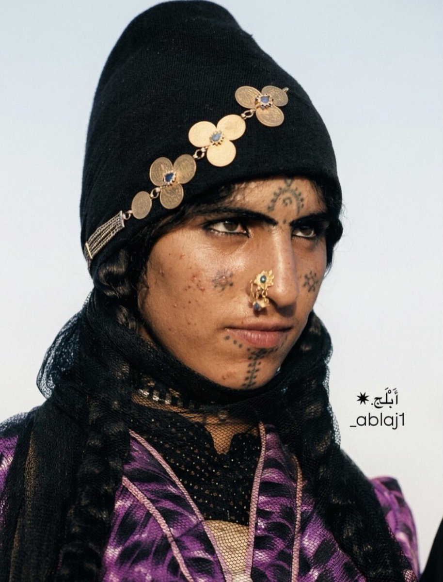 milan_12s's tweet photo. أريد أن أرث لباس جدّاتي وتراثهن، لا أن أرث موروث الصحوة

تظهر بالصورة امرأة شمالية شمرية 🇸🇦
#٢٠٣٠_بلا_نقاب5 https://t.co/hICfri8Hsq