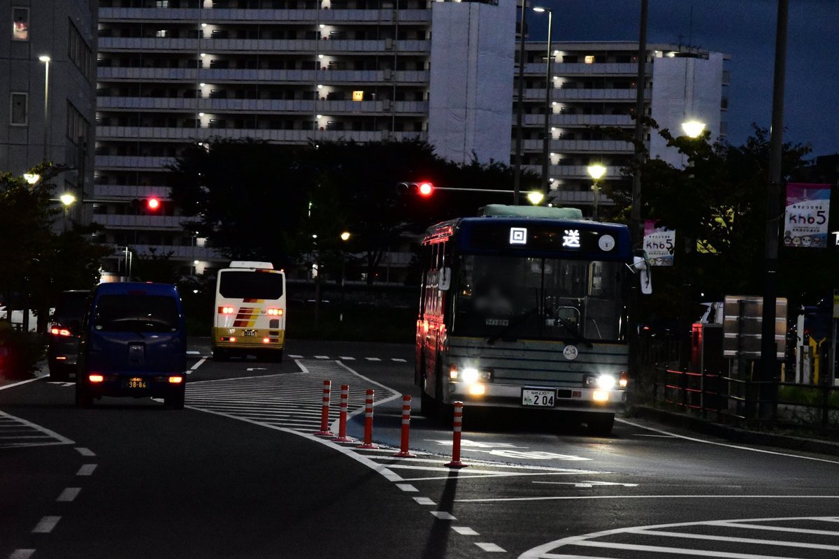 local_area_bus's tweet photo. 仙台市営バス (長町)
仙台230あ 204 　KC-LV280N改(00年式)
半分まで数を減らしてしまった東武顔のキュービック。広告枠の下のパネルは205からの流用品のようです。 https://t.co/rSMZnoTSis