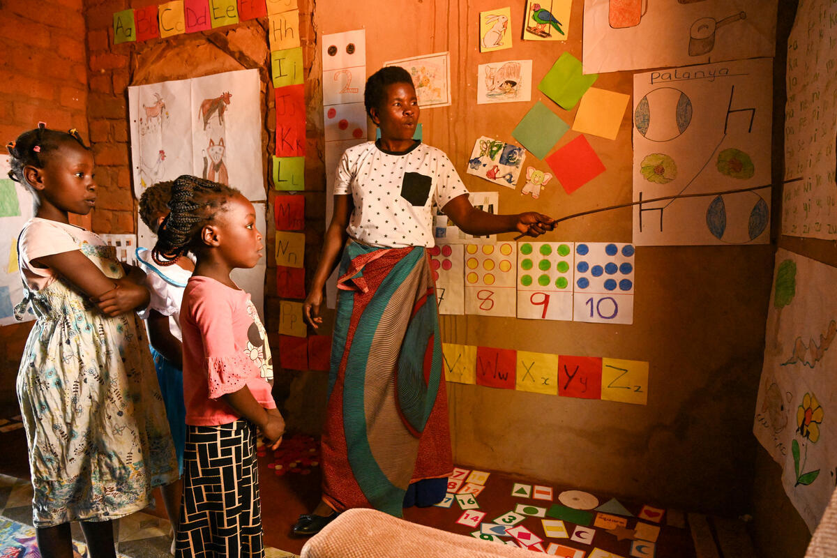 WorldVisionZamo's tweet photo. A teacher. A chalkboard. A classroom full of hope.
Today we honour teachers who stay, care and lead children toward dignity, even where resources are few.
Together, we keep #childrensafe, #learning & #cared for.
#WorldTeachersDay @Medu_Zambia https://t.co/F97smFSl08
