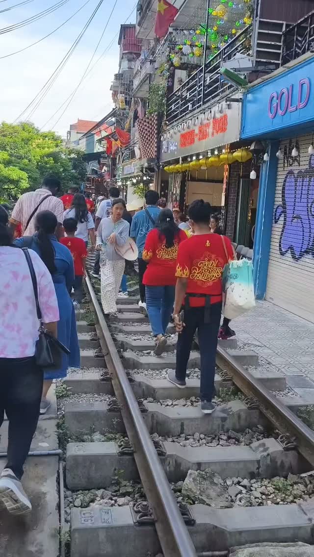 sorayaperfect's tweet photo. Vietnam Series: Day 4 https://t.co/EzNgPFazCg