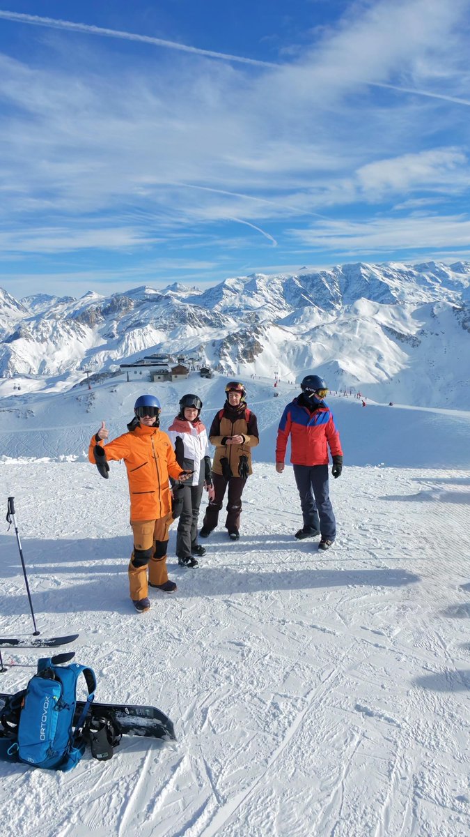 CleisonArantes's tweet photo. Never go on a ski trip. It’s freezing, exhausting, and overpriced. https://t.co/0RFbIedqVJ