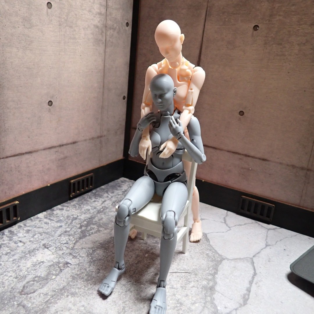 neocider's tweet photo. 西村式デッサン人形　オリーブさん
無事にフレッシュが届きました
ふたりになったのでいろいろ百合な展開も・・・
あるわけなかった https://t.co/0XenSmtA45
