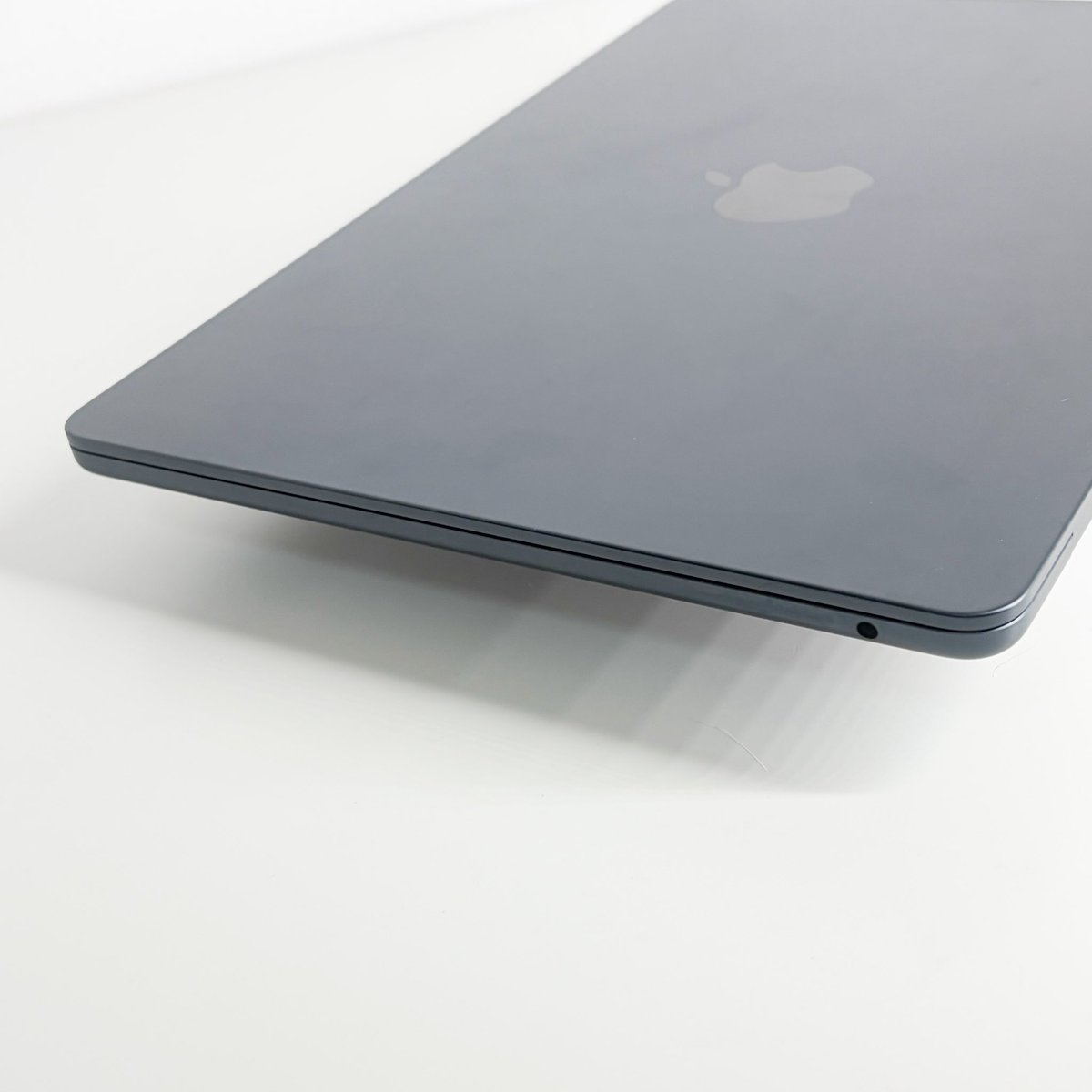 jellybearphone's tweet photo. #ส่งต่อmacbook Macbook Air M3 13" Ram 16gb 512gb สี Midnight สุขภาพแบต 87% รอบชาร์จ 129 ครั้ง เครื่องศูนย์ไทย เครื่องสวย มีรอยเล็กน้อย มี Dead Pixel จุดเล็กๆ ไฟคีย์บอร์ดสีเพี้ยนเล็กน้อย อุปกรณ์ ไม่มีกล่อง มีชุดชาร์จ 26,900 รับผ่อน 📦 นัดรับ รังสิต กรุงเทพ มีบริการส่ง #macbookมือสอง