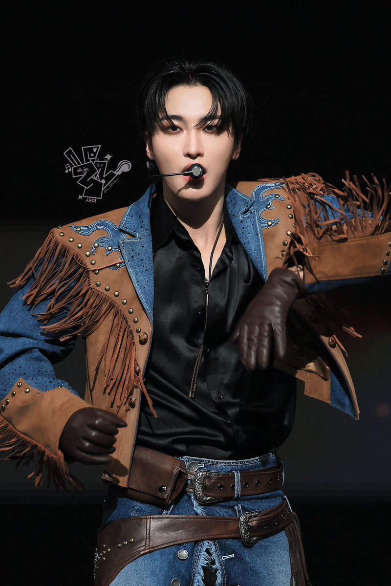 zhu_320_kuo's tweet photo. 251231🤠🐰
#seonghwa #성화 https://t.co/l53rMzD15h