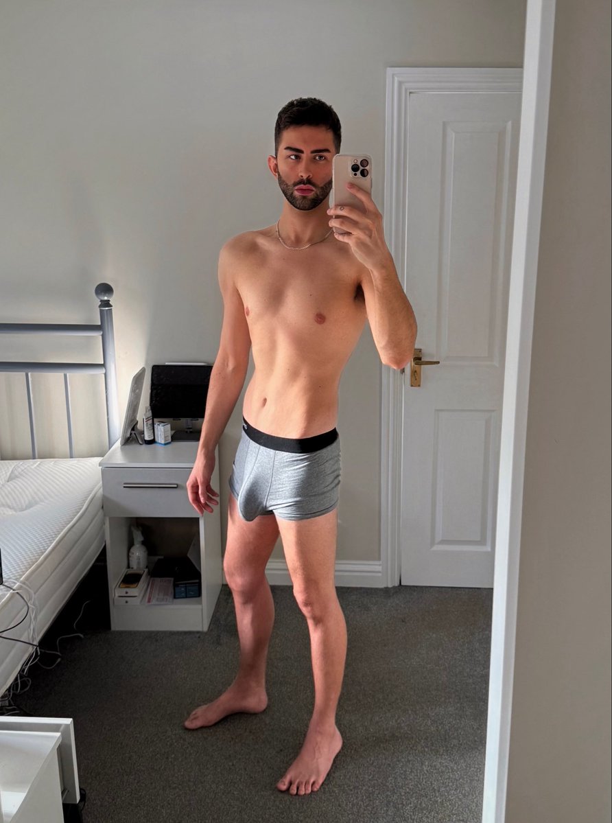JamesAstonFit's tweet photo. Am I boyfriend material? 🫦 https://t.co/PaPsSUbNap