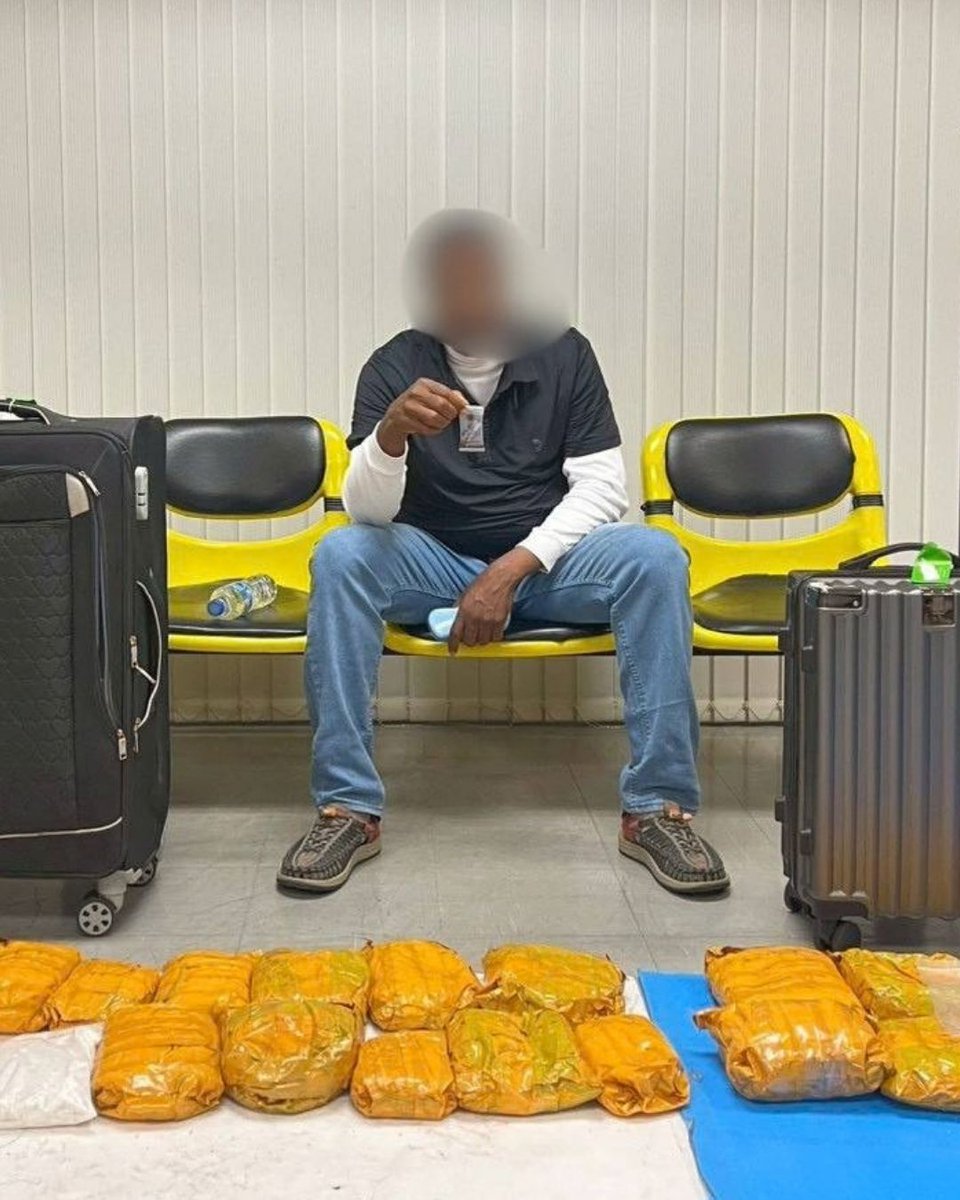 INTERPOL_HQ's tweet photo. 🚨 Expanding ketamine and vape-based drug market exposed

A law enforcement operation targeting the synthetic drug market has seized 650 tonnes of drugs, precursors and pharmaceutical products.

The landmark operation, in terms of seizure volume, represents 89.6 million fatal doses removed from consumer markets.

Other key figures:
🔵 17 participating countries
🔵 7,247 seizures
🔵 USD 1.1 billion estimated value

For the first time in an INTERPOL operation targeting synthetic drugs, ketamine overtook methamphetamine in terms of volume, with 17 tonnes seized.

This shift reflects a global pattern of increasing non-medical ketamine use, driven, in part, by lower prices and easier manufacturing compared to other drugs. Ketamine seizure data shows large-scale manufacturing and trafficking in Southeast Asia as well as European-sourced postal supply chains feeding markets in Australia and the United States.

The operation also saw notable seizures of etomidate and DMT intended for use in vapes, pointing to a rapid shift in the synthetic drug trade.

Funded by the Republic of Korea 🇰🇷

➡️ 🔗 https://t.co/UJCkGBM67R