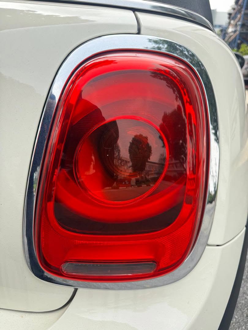 propelauto's tweet photo. MINI Cooper F57 Cabrio rear tail lamps — on sale now, genuine & tested.
WhatsApp us! 📲 +65 8519 8833
#PropelAutoParts #Singapore #MiniCooper #MiniF57 #Mini #Cooper #F57 #Cabrio #Rear #TailLights #Genuine #WhatsApp #TailLamps #Lights #Lamps #Sales #OnlineStore #BuyNow https://t.co/R3NyC8p54U