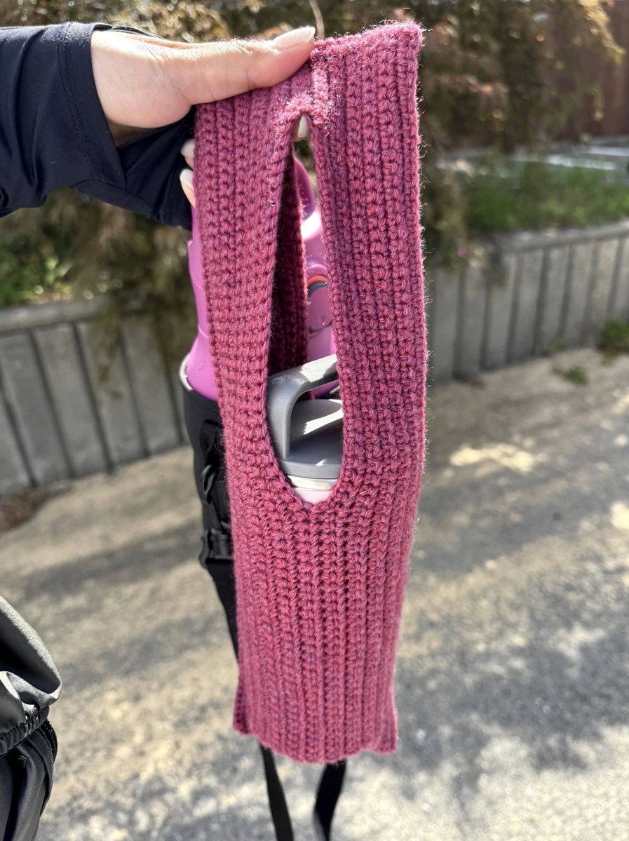 Osvasquez1's tweet photo. いつもネイルしてくれるお姉さんもうすぐ30歳って感じで、ミドサーのマチアプ失敗談とか独身最高&amp;最悪みたいな話が大好物でご機嫌になって筆がのる（かわいい）からトイレ詰まらせた話を早速したんだけど、話に花が咲いた結果一番結婚したいのは第一種電気工事士というところに行き着きました。 https://t.co/YPsd82QjFF