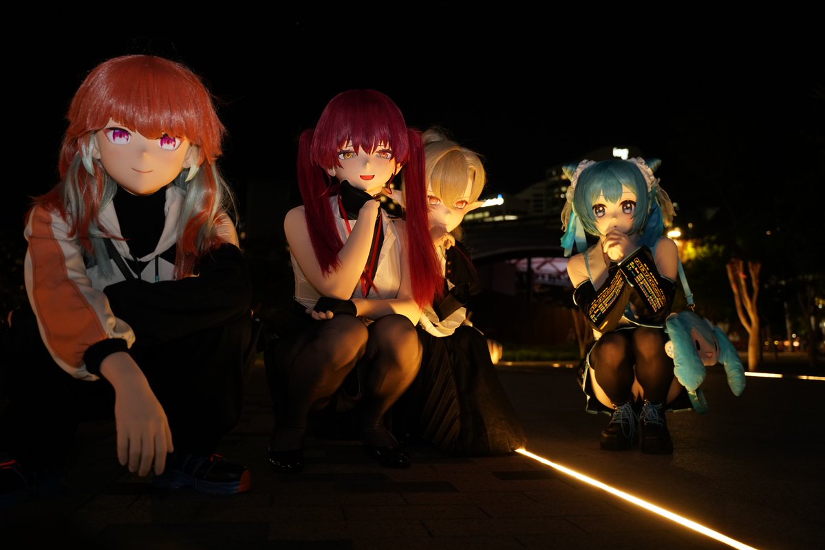 TheRoarinSpitty's tweet photo. A night to remember with @syamn_kig!! 🌃🌙
Thanks for coming to Sydney, see you in for SMASHcon!

📷: @kigu_Nao 
#kigurumi https://t.co/LWF0wCEVYf
