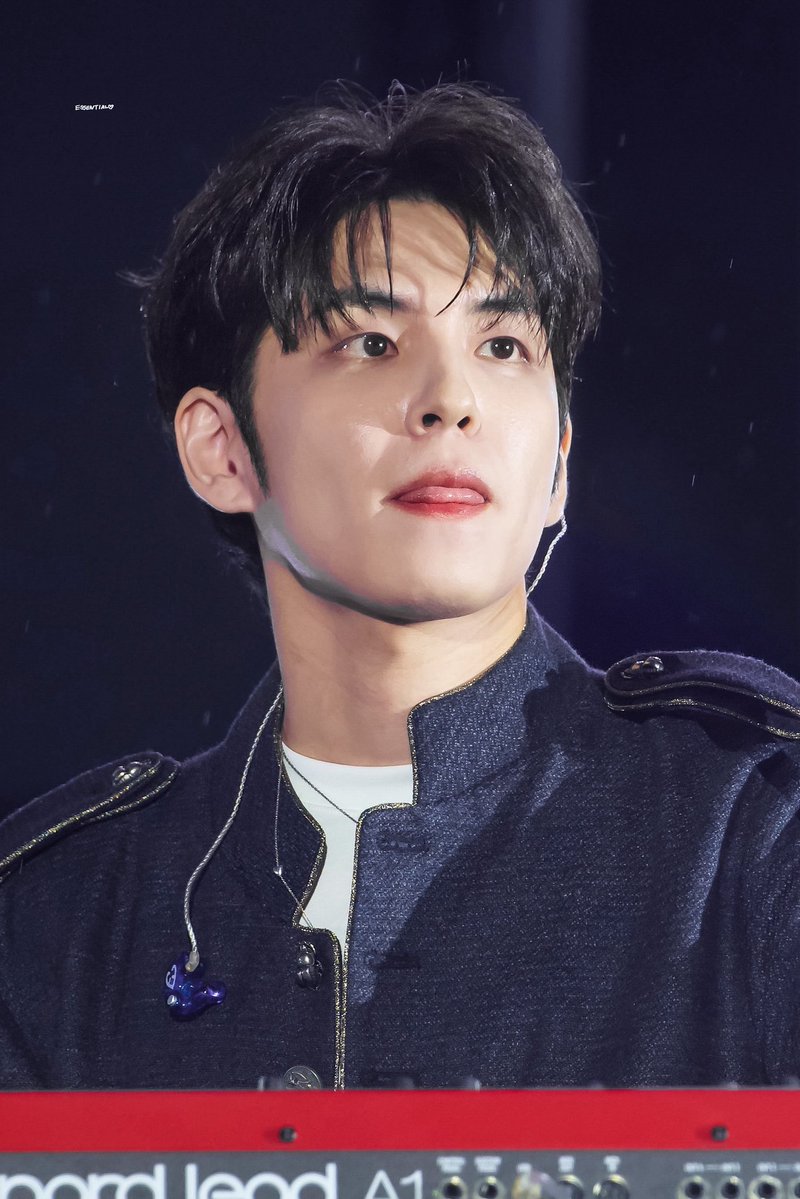 __ESSENTIAL's tweet photo. 261004 XMF

#데이식스 #day6 #원필 #WONPIL https://t.co/aPHbp9JuIk