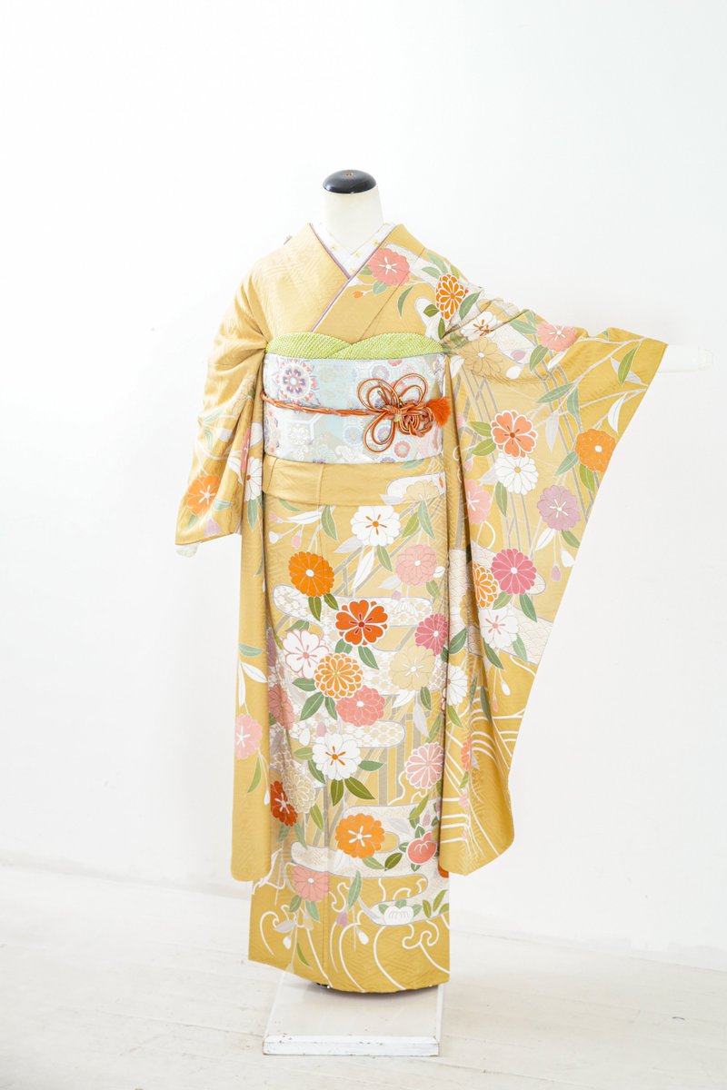 kimono_ricca's tweet photo. 結婚式や両家顔合わせの装いに #振袖レンタル 相談承ります！
上品でおしゃれな大人の振袖コーデをご提案いたします   

★ご来店は予約制★

#着付け #ヘアセット などお支度もご予約受付中です

#大阪中崎町 https://t.co/wc3rShfwuX