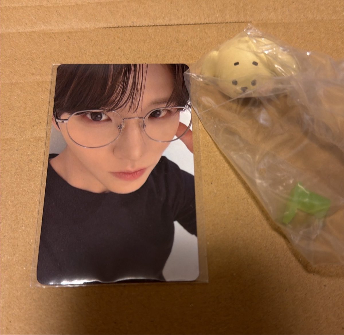 cheol08x2's tweet photo. NCTWISH NCT WISH x Rakuten GirlsAward 2026 AUTUMN/WINTER 楽天ラキドロ 特典トレカ　nctwish交換

求    ユウシ優先、その他メンバー
譲　ジェヒ   
リングの方おまけで付けること可能です。

郵送での交換希望です📮 https://t.co/6FUFuW5MBn