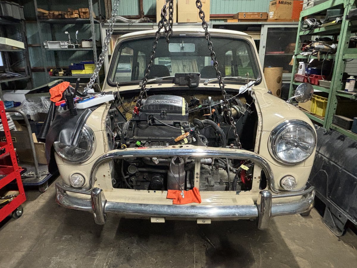tai_kim's tweet photo. ミニにミラを入れているところ
#mini https://t.co/zsws43OcbQ