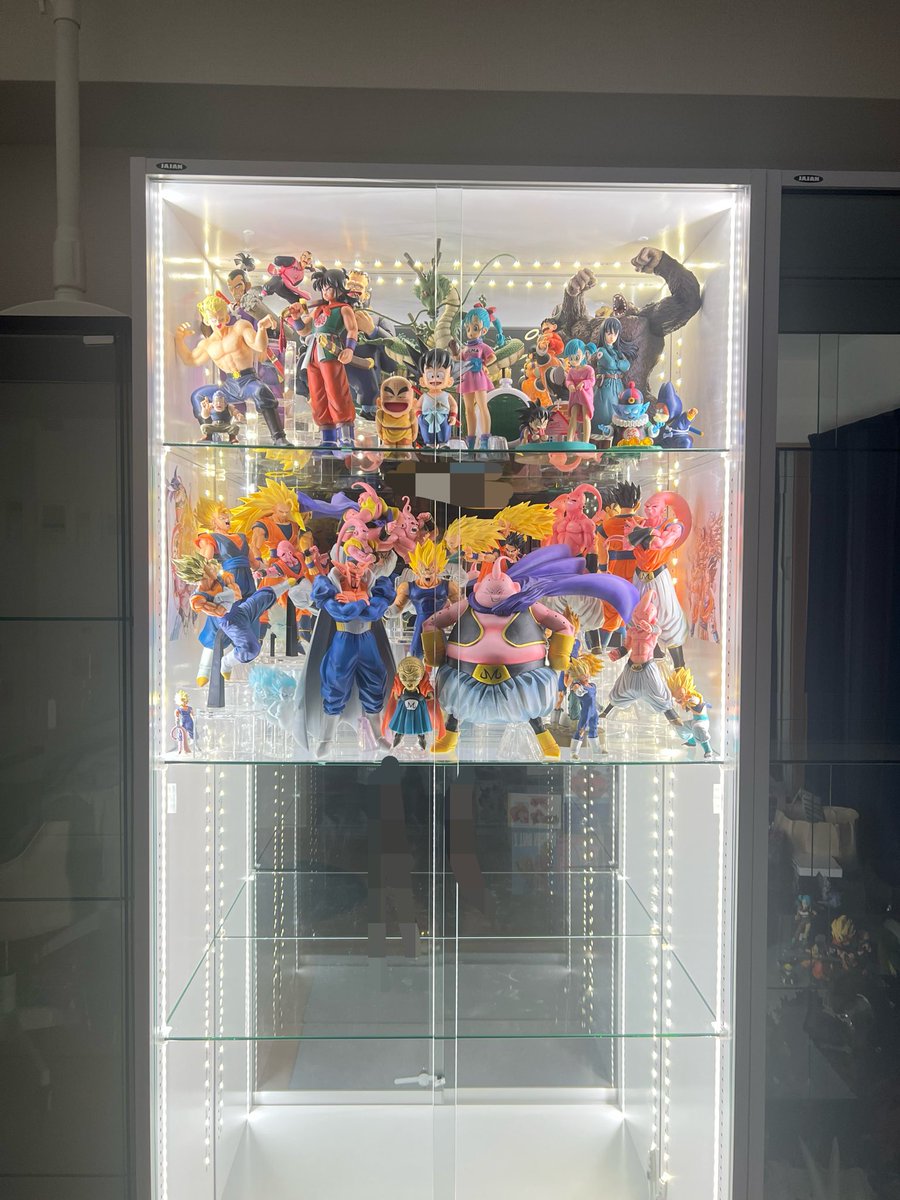 0Kfigy's tweet photo. 半日使ってブウ編のみ完成…😭💦💦

トホホ、、
でも完成までのワクワク感もまた醍醐味かな https://t.co/NK1xZBBHbm