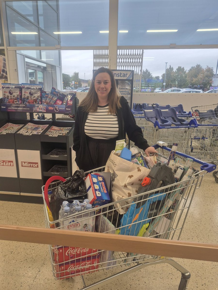 roseknipe's tweet photo. Tesco Failsworth donating to Camberwell park school . https://t.co/gTSjsa3CkH