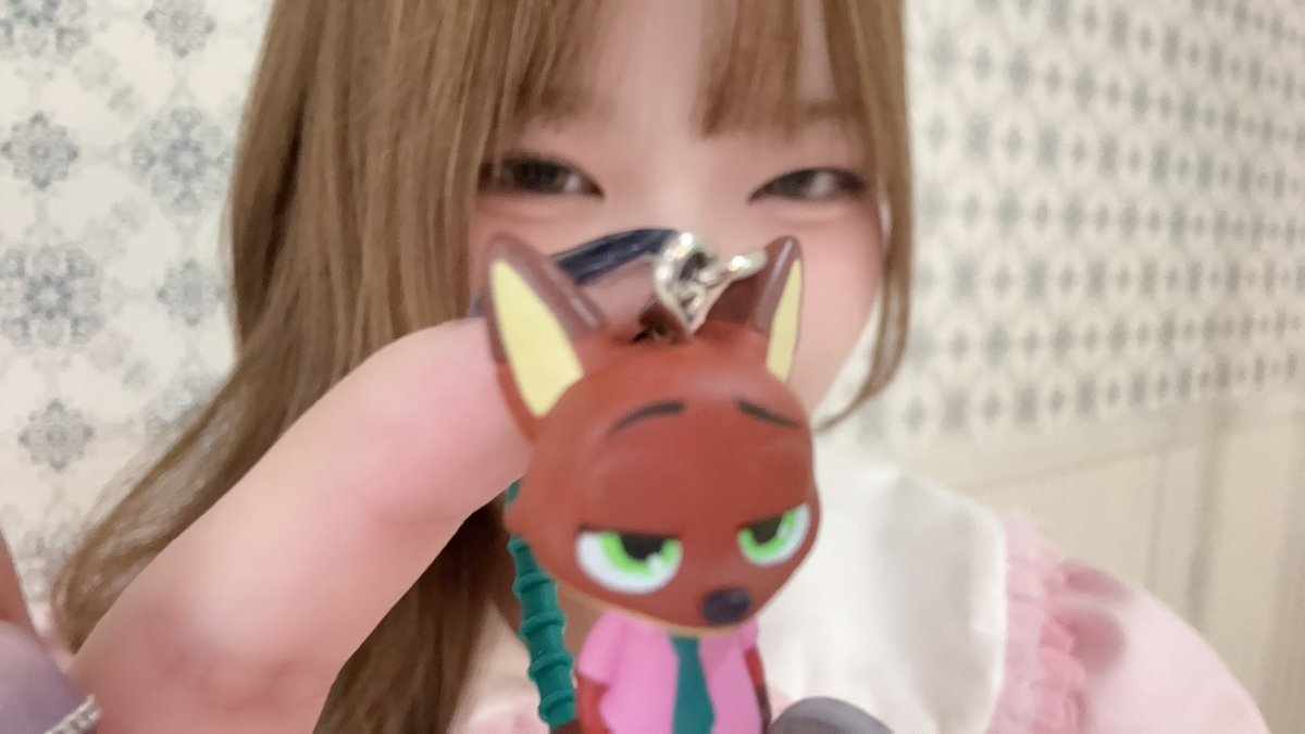 iochan_iMaid's tweet photo. 今日はビジュ悪めなのでさっき回したガチャでモザイクしとく😌
らすとまでいるよー https://t.co/07Jtn1YXbD