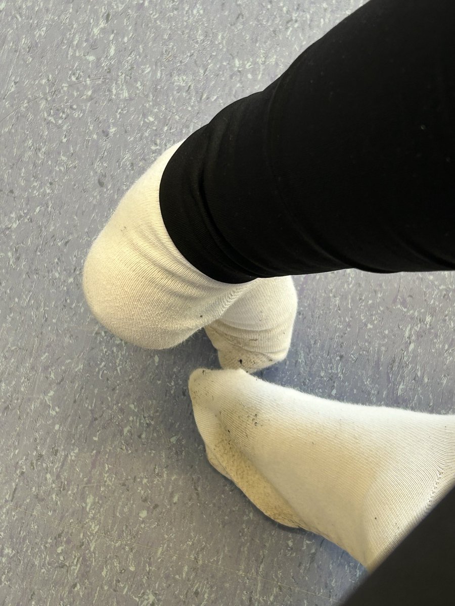 Anni99Sun's tweet photo. Süße dreckige Socken
Wer spendiert den erste Kaffee und zeig dass er nicht unnützlich ist ?
#versager #kaffee #findom #femdom #fetisch #füße https://t.co/8C5KEGJyRu