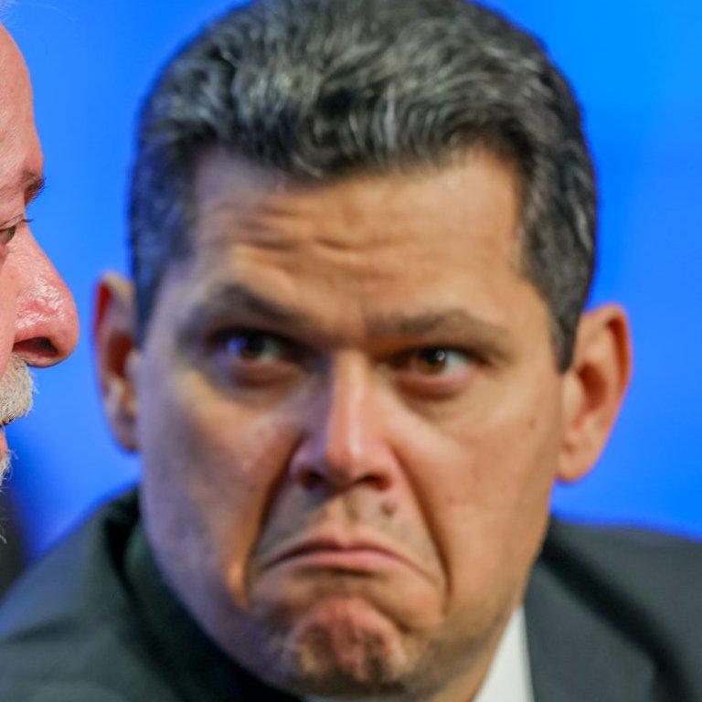 EnioViterbo's tweet photo. Depois dos resultados das eleições para o Senado, é preciso que se diga em alto e bom som:

NENHUM acordo deve feito com Alcolumbre em 2027.

Ele tem que ser VARRIDO da presidência do Congresso. https://t.co/MfGV7RQQaZ