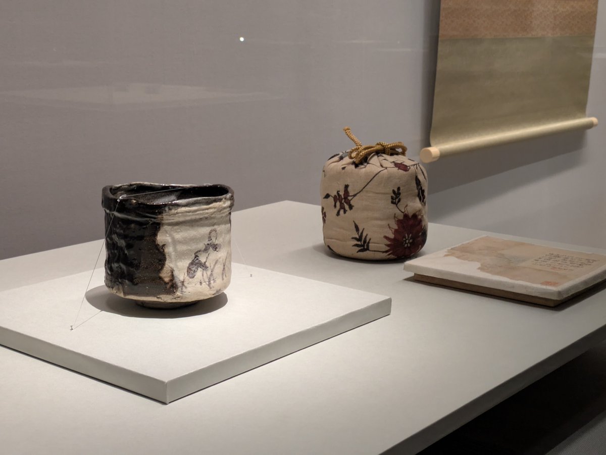 Dea_RK's tweet photo. 「逸翁美術館コレクション」(サントリー美術館)

蕪村はそんなに好きじゃなかったけど幅広い才能がある人だと知る(特に書体)。など学びが多く、断片的な知識がつながる感覚が楽しかった。小林家とサントリー鳥井家が縁戚というのも初めて知りました。一部撮影可 https://t.co/XkVSZwzQbT