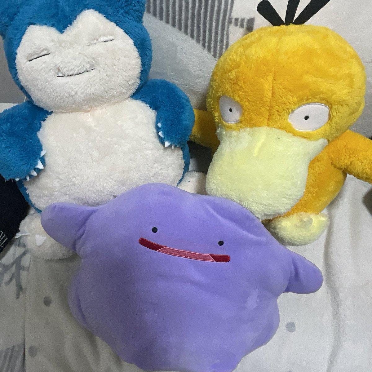 violet_blue6's tweet photo. 仕事帰りにふらっと近くのゲーセン寄って一回だけしよ〜ってして一回で取れたコダック。誰かコダックとカビゴンもろてくれ😅どんどん増えてく😅 https://t.co/QQMwhmfVT8