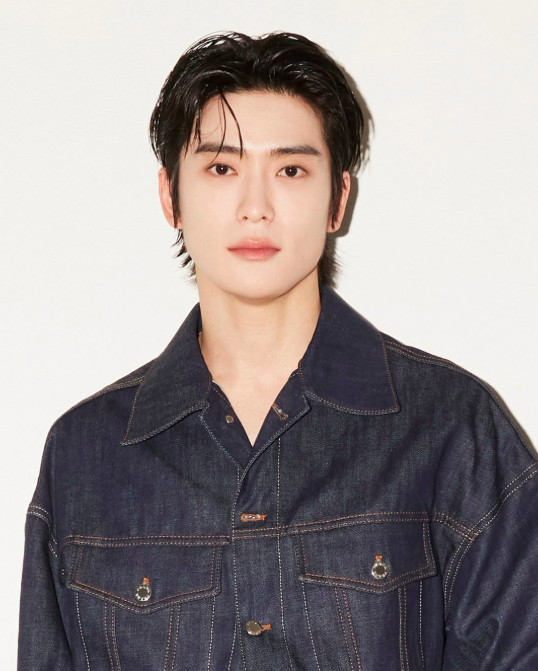 AboutMusicYT's tweet photo. Jaehyun has officially discovered the reply feature on Bubble. https://t.co/3kgXKxN1cf