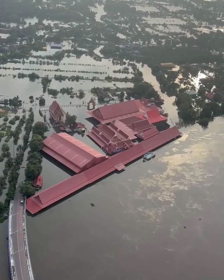 PTMN2378's tweet photo. ล่าสุดเพิ่งเห็นใน FB 
ในรูปคือวัดบางกระเจ็ด
รูปซ้ายปัจจุบัน รูปขวาคือสภาวะปกติ https://t.co/0qfVR9wOu0