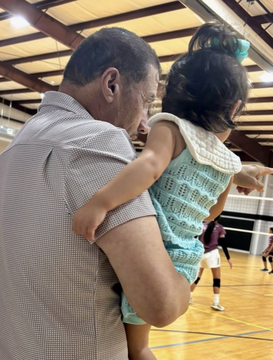 redshadowpr's tweet photo. AMO 🩵 cuando estás cerca 🫠🍼🚼 #emma 

#abuelo #amordelbueno🥰❤️ #redshadowpr https://t.co/mAA2jQUL2Y