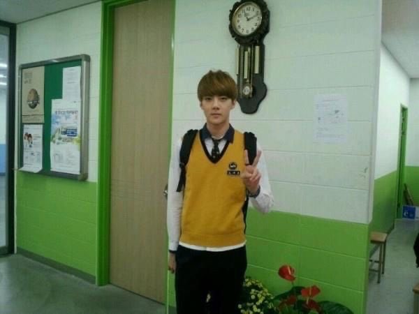 weareone_k88's tweet photo. 고딩세훈이 나를 죽이러 오는걸까
마지막 순간에 진짜 행복하게 가겠다 https://t.co/0j8TTgcFQ2