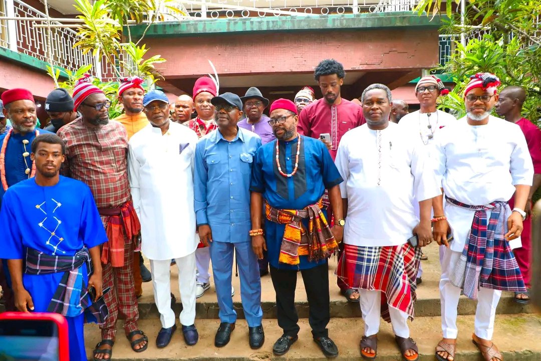 GovWike's tweet photo. Yesterday, I visited the palace of the late ruler and the Etche/Ochie of Etche land, HRM Emmanuel Opurum, who died at the age of 106.

HRM Emmanuel Opurumate was like a father to me. His roles in my political life are well appreciated and I will continue to reach out to the children he left behind.

We will also ensure a befitting burial for the late monarch. 

May his soul rest in peace.