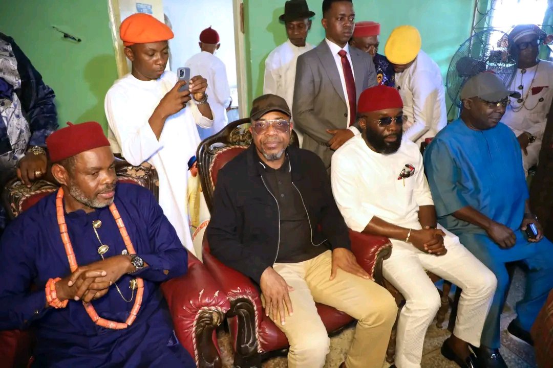 GovWike's tweet photo. Yesterday, I visited the palace of the late ruler and the Etche/Ochie of Etche land, HRM Emmanuel Opurum, who died at the age of 106.

HRM Emmanuel Opurumate was like a father to me. His roles in my political life are well appreciated and I will continue to reach out to the children he left behind.

We will also ensure a befitting burial for the late monarch. 

May his soul rest in peace.