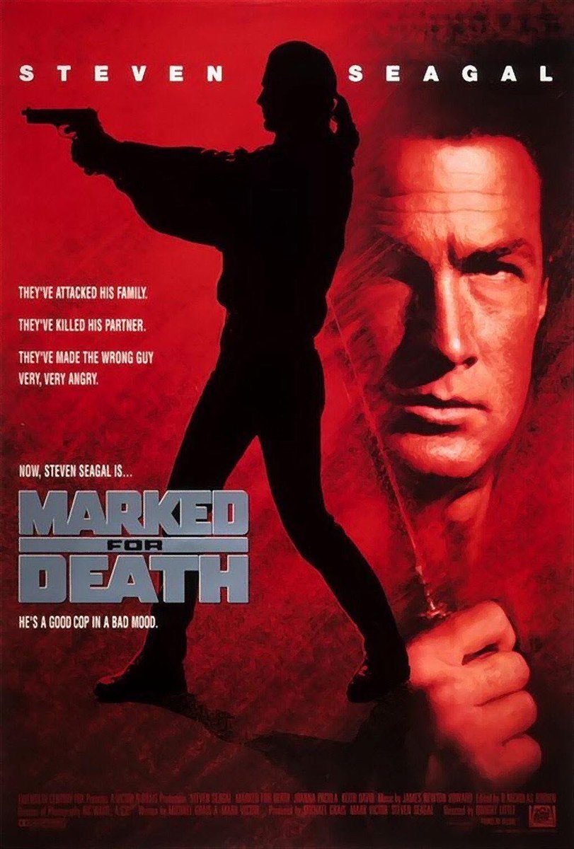 WATZUPMAG's tweet photo. Il y a 36 ans, #StevenSeagal brisait des bras, des jambes, des clavicules et un tas d’os dans le violent #MarkedForDeath, du bon faiseur Dwight H.Little. C’était une époque où les scénarios étaient exagérés, où les cases étaient cochées, et le plaisir présent. Une époque révolue. https://t.co/GNIZf8Qpa4
