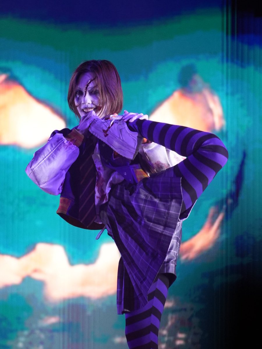 smaphoto_usj's tweet photo. ＼
ハロウィーン・ホラー・ナイト・アカデミー ～絶叫の15年～
／

新体操ゾンビさん、体の柔らかさは勿論ですが、表情も金メダル級です🏅

#USJファン #ホラーナイト #ホラナイ #アカデミー #新体操ゾンビ https://t.co/KxZ1vX2YfH