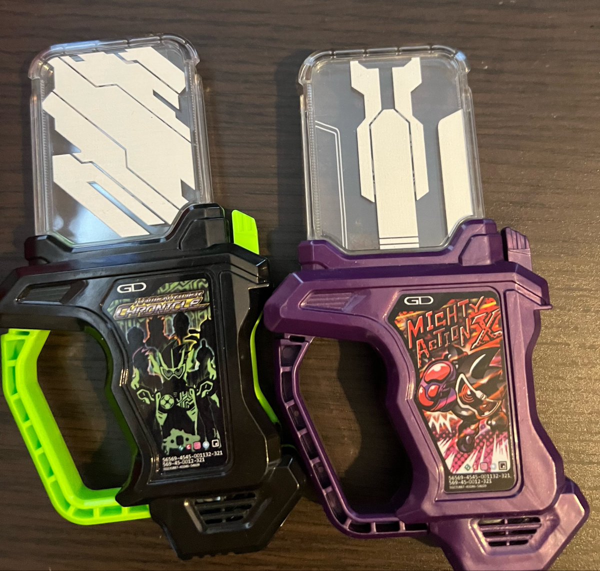 Raiharu_V's tweet photo. 帰宅したらなんか幻夢コーポレーション？
って会社からゲーム届いてた！
めっちゃ面白そう〜！！！！！！！
遊ぶぞ〜！ｶﾒﾝﾗｲﾀﾞｧｸﾛﾆｸﾙ…

Enter The GAME! Riding The END!

ｳｯ https://t.co/P21oDSjZ5r