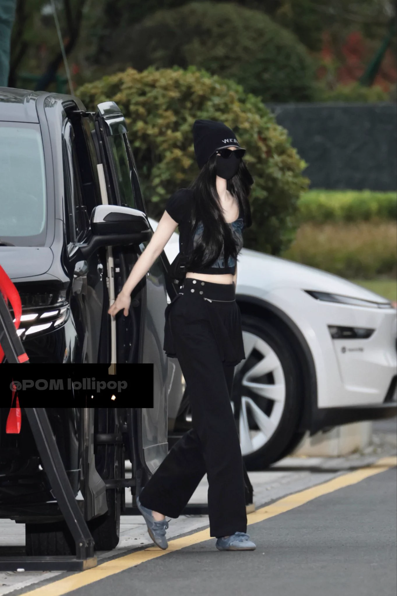 POM_lollipop-虞书欣в X: „🩸🦇outfit all black #RoadtoSuccess