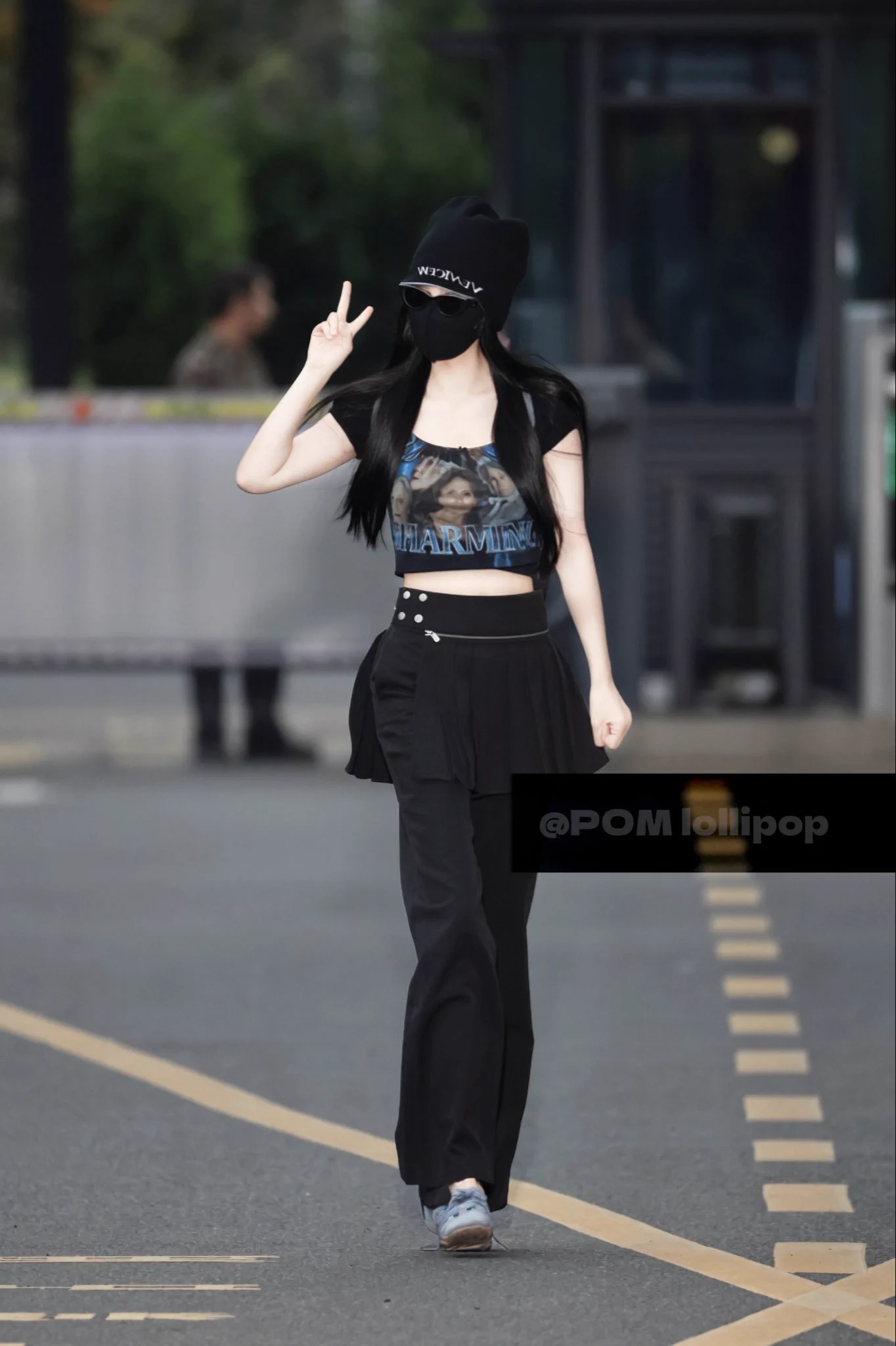 POM_lollipop-虞书欣в X: „🩸🦇outfit all black #RoadtoSuccess