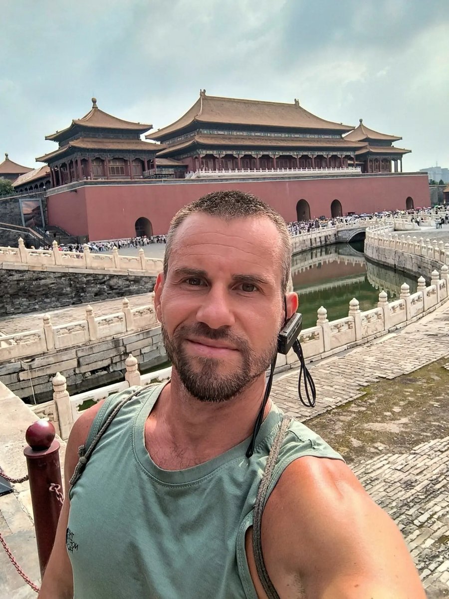 buffyblack's tweet photo. Beijing’s Forbidden City was home to 24 Ming and Qing emperors from 1420 to 1912. Spanning 72 hectares, it holds nearly 1, 000 buildings and over 9, 999 rooms—one short of Heaven’s perfect 10, 000. https://t.co/ZekzZBs7S5