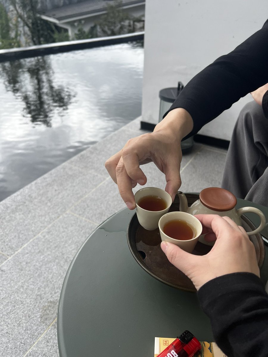 jasminejas6452's tweet photo. 坐看风物，浅酌茶香，身边是你，岁月安然。 https://t.co/hTtpbk8qL7