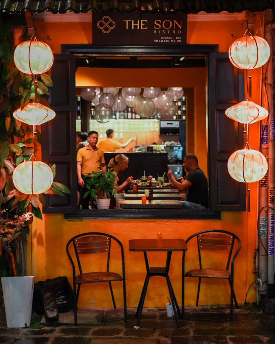 JonnhV's tweet photo. Hoi An evenings glow with timeless charm. https://t.co/RimsKrppFO