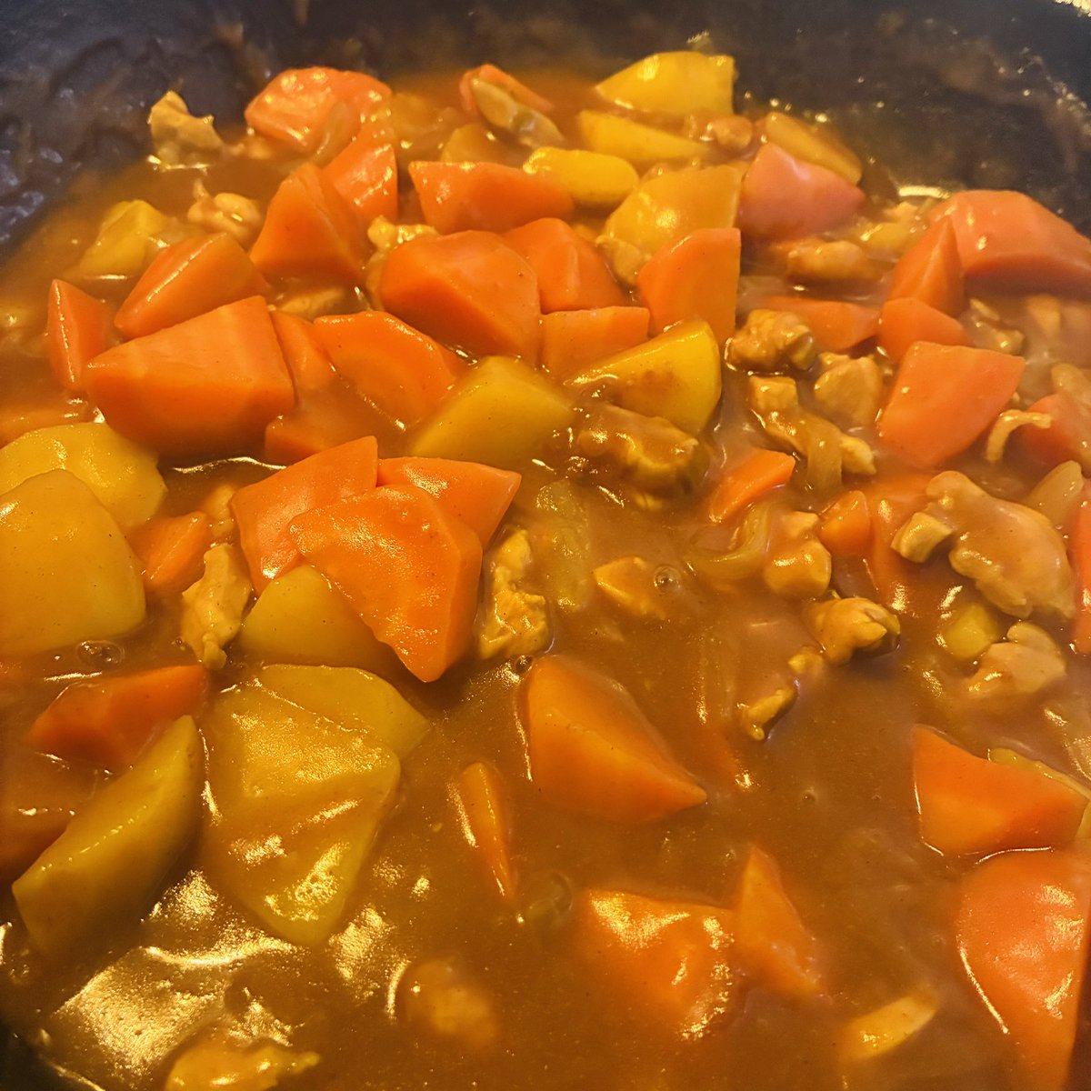 nuqesr's tweet photo. カレー作った！ https://t.co/XE8zDDs8xv