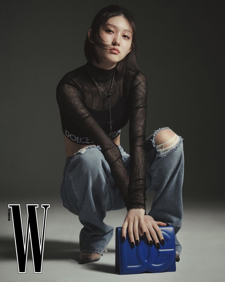 zv_nyeong's tweet photo. GAEUL FOR D&amp;G LIKE BRUH LOOK AT HER 🥹 https://t.co/iiuUMJc0cZ