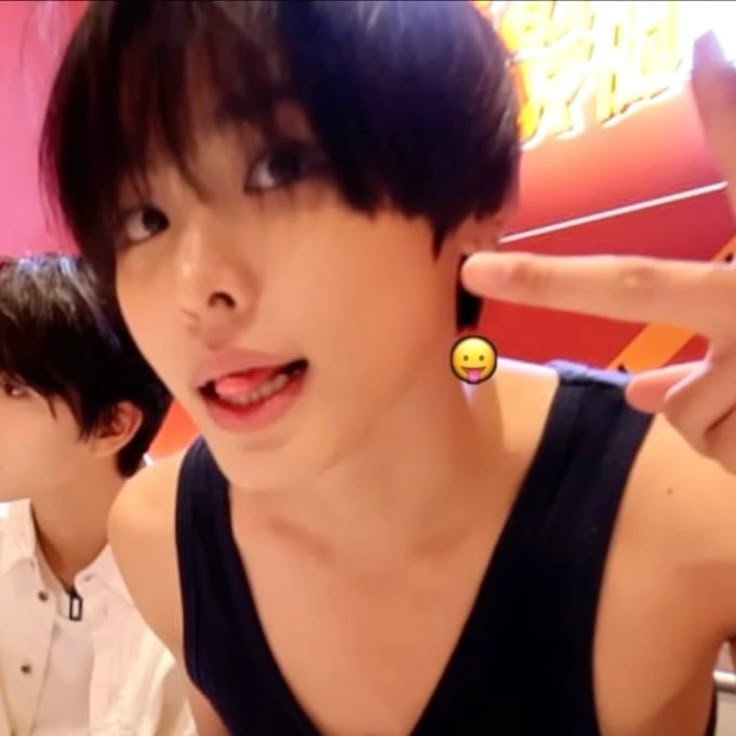 shin1sho7's tweet photo. hi . art thread ^. .^ ੭ https://t.co/hliBAUTdaI