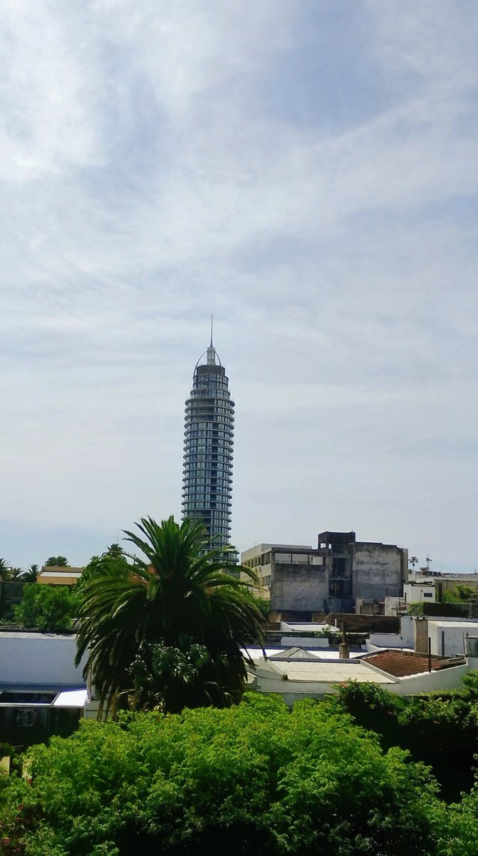 Lopezlaila1's tweet photo. #Torre de la Defensa #Paysandú #Montevideo https://t.co/mJvl46GRZx