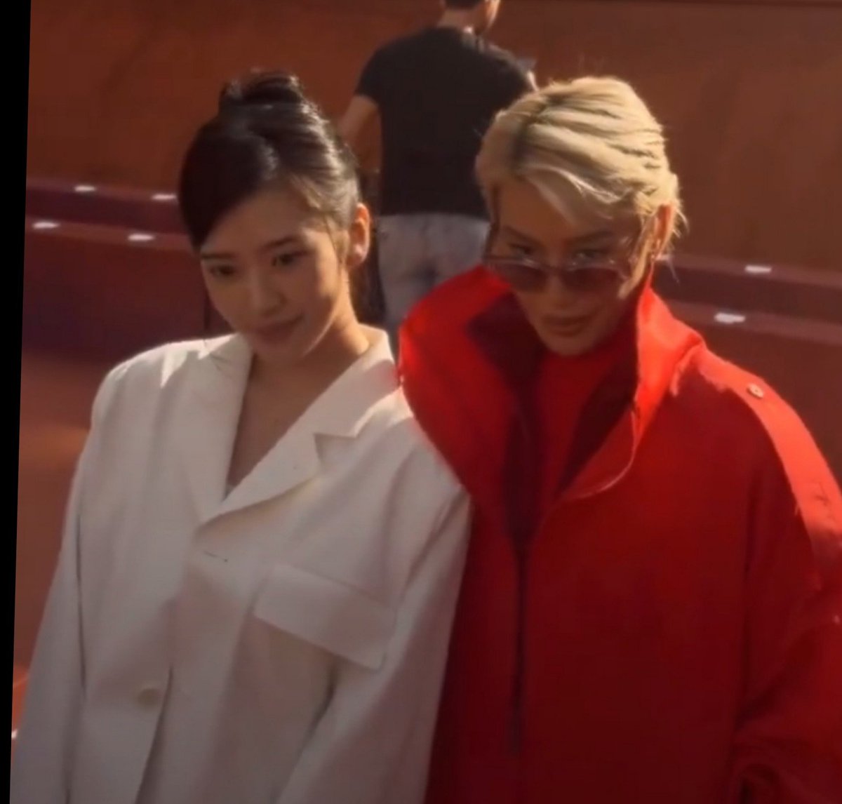 anneyeongzz's tweet photo. YUJIN AND MICHELLE DEE OMGOGMDUGFHSHAHSHAH I'M SO GAY https://t.co/8Mgp4Ero2s