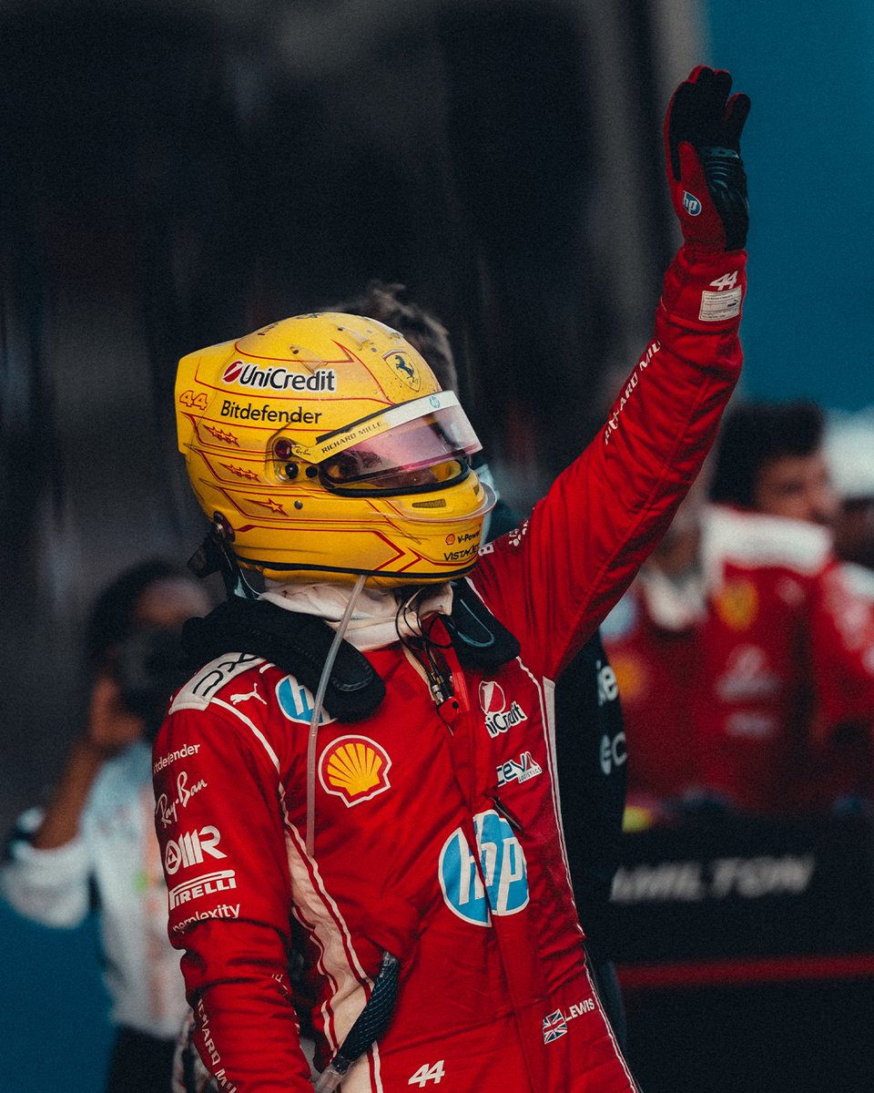 ScuderiaFerrari's tweet photo. Pushed all the way to the final lap 💪 https://t.co/tRG6eInv51