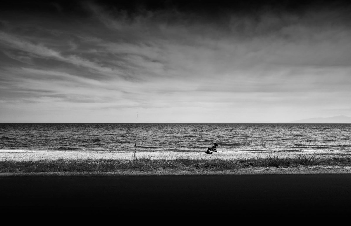 simonecp's tweet photo. The Waiting Shore https://t.co/9CKNVrbOcc